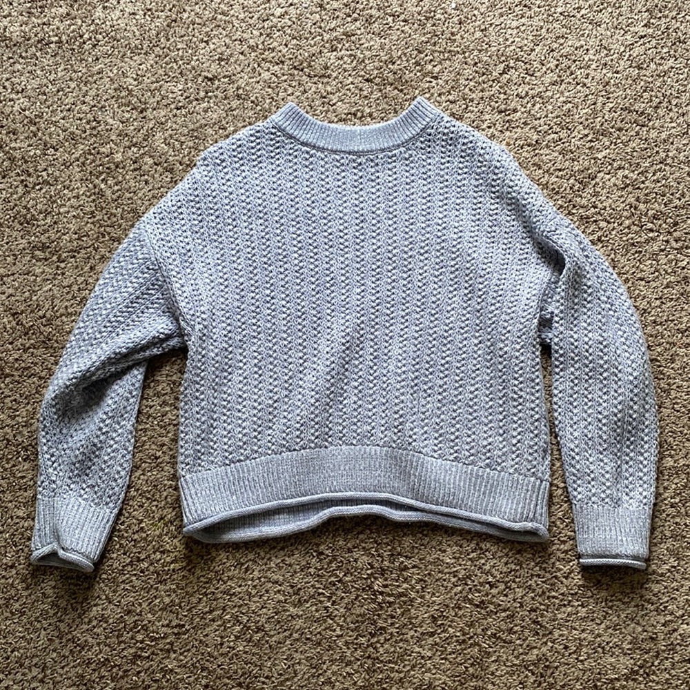 universal thread sweater